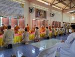 พิธีทำบุญตักบาตรและปล่อยปลา เพื่อบำเพ็ญพระราชกุศลถวายพระพร